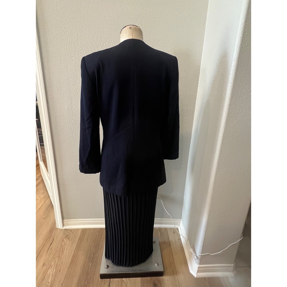 Atrium Collection Womens Size 10 Navy Blue 2 Piece Blazer Pleated Skirt Suit USA - Picture 3 of 4